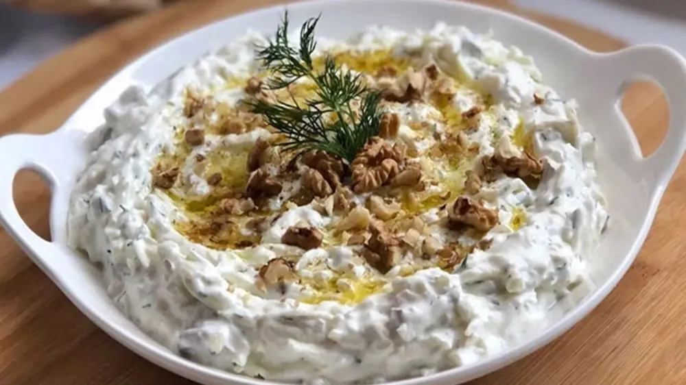 Soslu salata tarifi, nasıl yapılır?