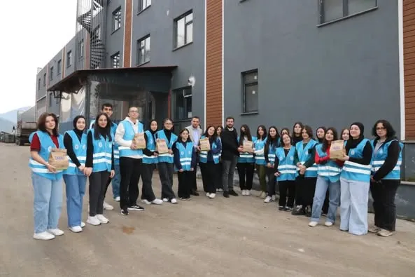 Rize Belediyesi Gençlik Merkezi Öğrencilerinden Teknoloji Gezisi