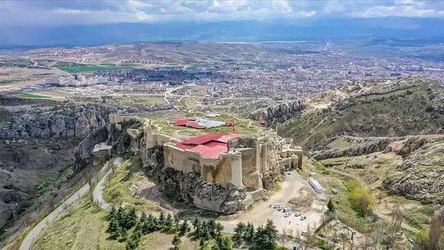 Elazığ: Tarihi ve Doğal Güzelliklerle Dolu Bir Gezi Rehberi