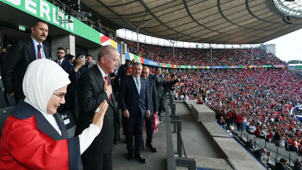 Emine Erdoğan Türkiye A Milli Futbol Takımı futbolcularını tebrik etti