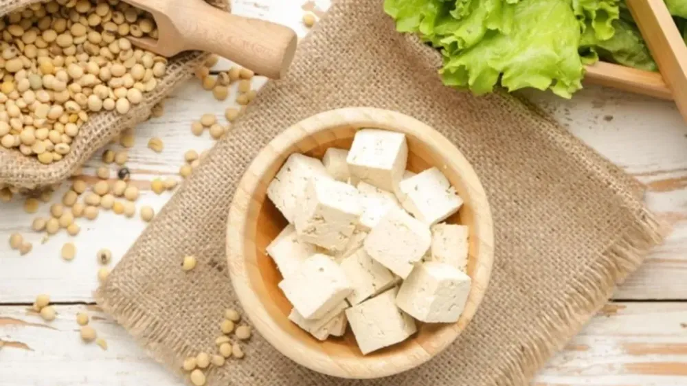 Tofu nasıl yapılır? Tofu nasıl elde edilir? Tofu nasıl pişirilir? Tofu tadı neye benzer?