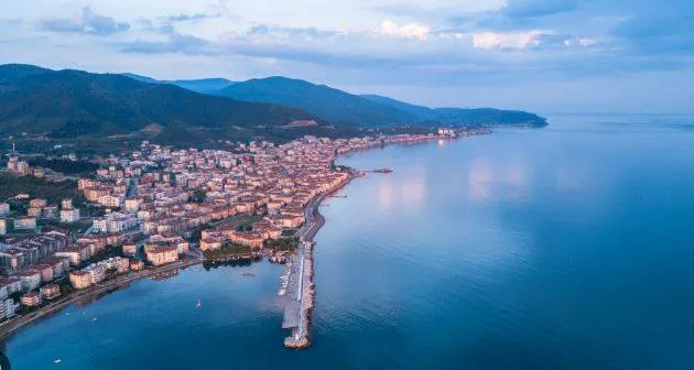 Yalova Nasıl Bir Şehirdir, Pahalı mıdır? Meşhur Lezzetleri ve En Güzel İlçeleri