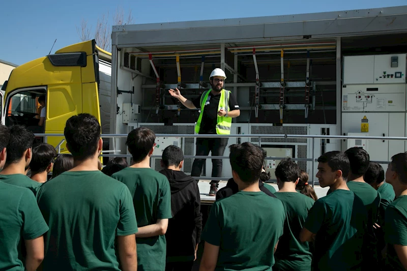 Enerjisa Dağıtım Şirketleri’nin mobil eğitim TIR’ı deprem bölgesini ziyaret edecek