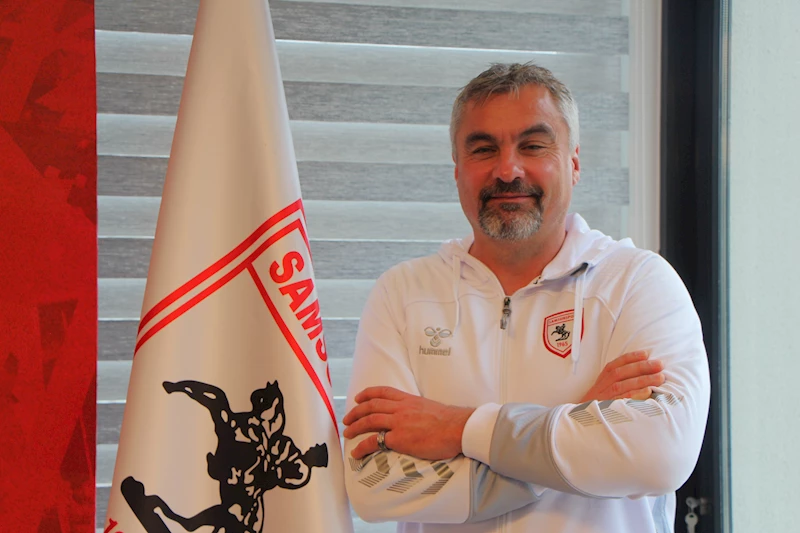 Samsunspor Teknik Direktörü Reis: Hedefimiz takımın en iyi sezonuna imza atmak