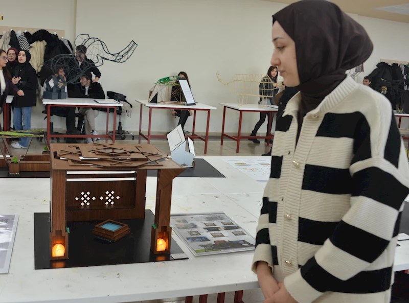 Peyzaj mimarlığı öğrencileri, kentler için tasarladıkları modüler bankları sergiledi / Ek fotoğraflar