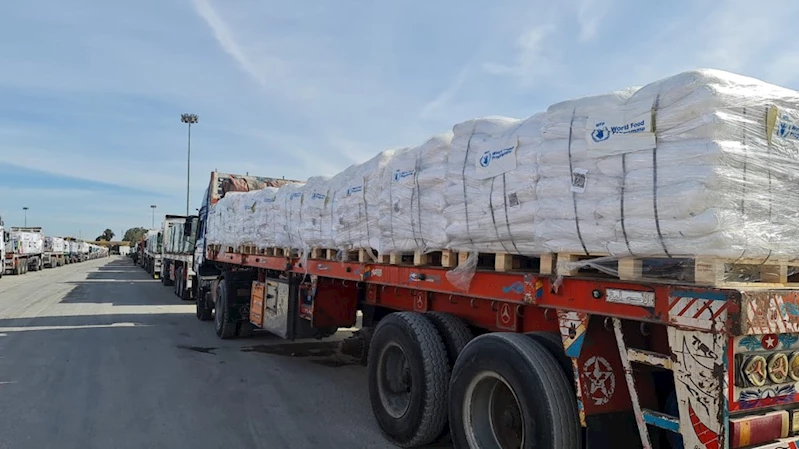 Ateşkesin ardından yardım tırları Gazze’ye ulaştı