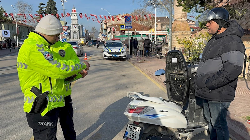 İznik’te motosiklet denetimi: 7 sürücüye 77 bin TL idari para cezası kesildi