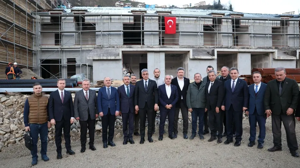 Sağlık Bakanı Prof. Dr. Kemal Memişoğlu, Güneysu Devlet Hastanesi Şantiyesini Ziyaret Etti