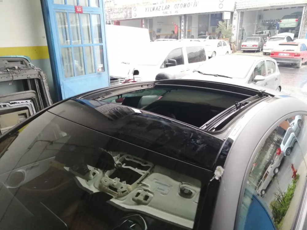 Arabanıza Sonradan Sunroof Taktırmak Mantıklı mı?