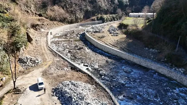 Rize’nin Ardeşen İlçesinde Yukarıdurak Deresi 2. Kısım Taşkın Kontrol İnşaatı Tamamlandı