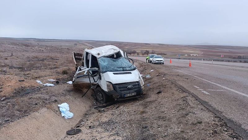 İnşaat işçilerini taşıyan kamyonet devrildi: 5 yaralı