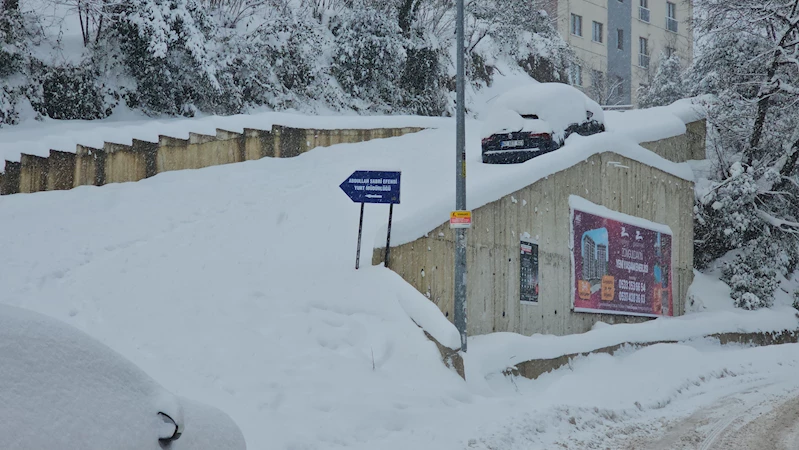 Zonguldak’ta 121 köy yolu kardan kapandı