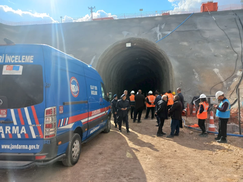 Tünel inşaatında kaya düştü: 1 ölü, 1 yaralı