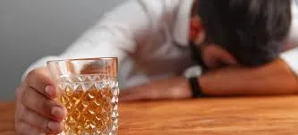 Alkol Bağımlılığı (Alkolizm) Nedir? Tedavi Yöntemleri Nelerdir?