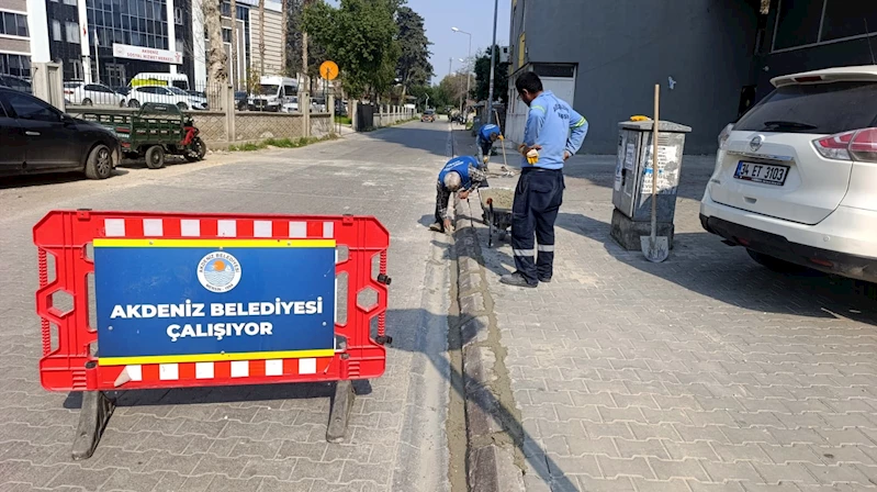 Akdeniz’de sokaklar yenileniyor, bahçe yolları açılıyor