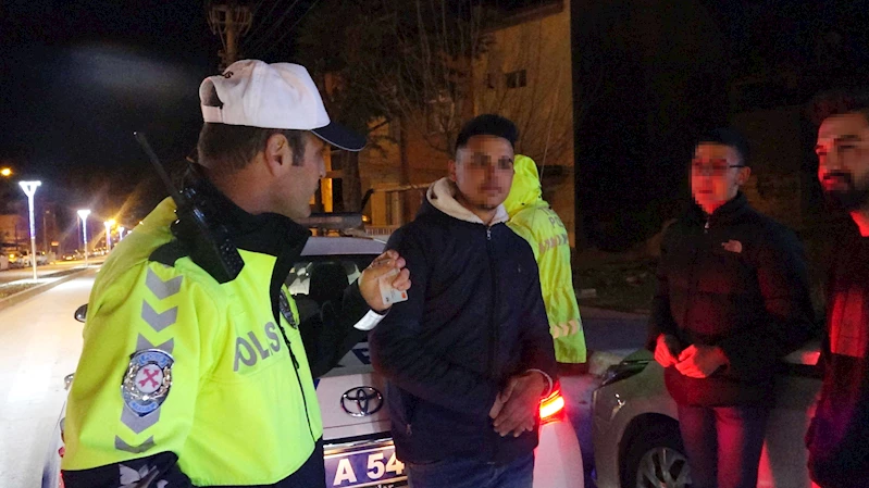 Trafik polisinden motosikletli gençlere 