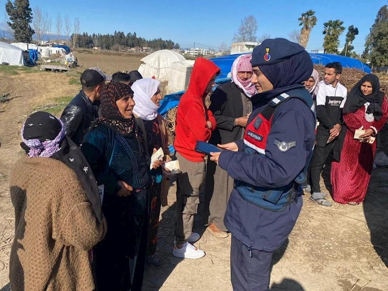 Jandarmadan düzensiz göçmenlere huzur uygulaması