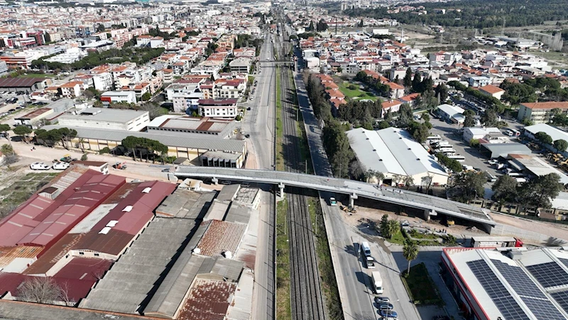 Gaziemir Hava Eğitim Yolu Taşıt Üst Geçidi