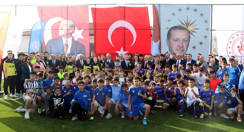 Bakan Bak: Uyuşturucu gibi kötü alışkanlıklardan gençlerimizin uzak durmasını istiyoruz/ Ek fotoğraflar