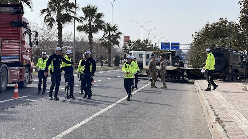 Şanlıurfa’da özel harekat polislerini taşıyan zırhlı araç kaza yaptı: 6 yaralı  